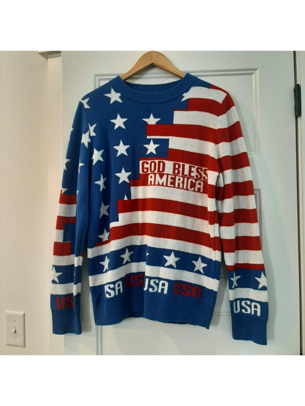 American Flag Red White Blue Sweater Large Patriotic Bold Tacky Vote Christmas